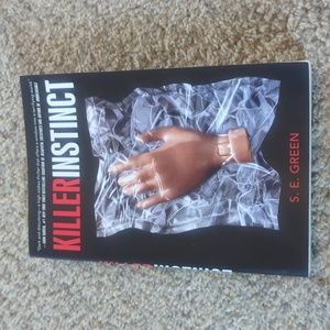 Killer Instinct by S.E. Green. Paperback Book